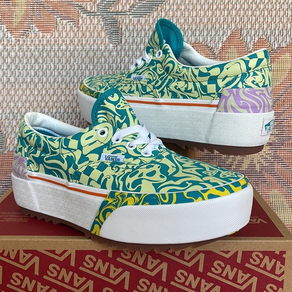 Vans Era Stacked
Wavy Daze Tile Blue
VNOA4BTOCES
WMNS Platforms - sneakers - Picture 9 of 16